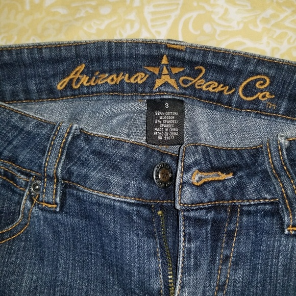 Jeans - Picture 2 of 3